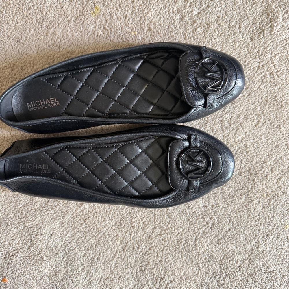MICHAEL Michael Kors Black Quilted Leather Logo Moccasin Flats